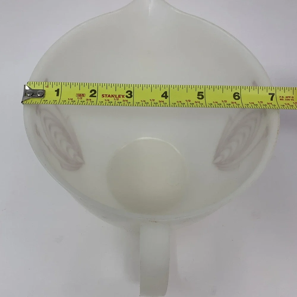 Vintage Tupperware Mix N Stor 8 Cup 2 Quart Measuring Cup Red Lettering Pouring